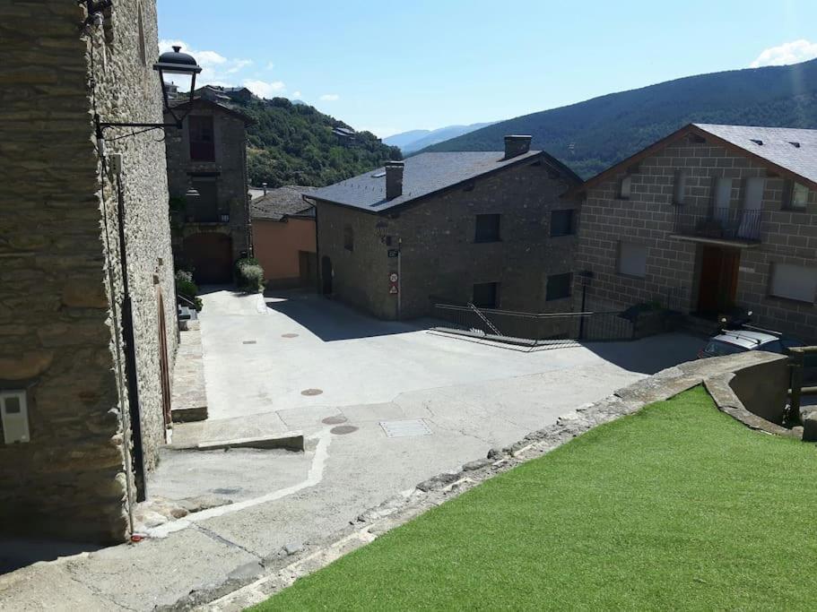 Apartament Gran Pirineu Montferrer Exterior foto